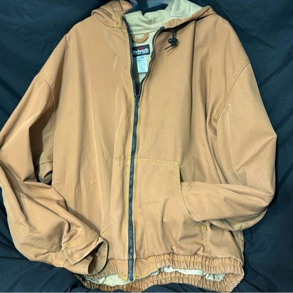 Bulwark FR coat with hood. 3X